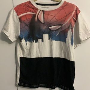 Unused spider man shirt for boys summer